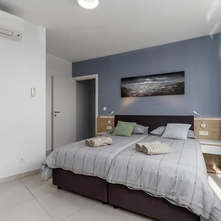 Appartamento Family-friendly With Swimming Pool - 27270